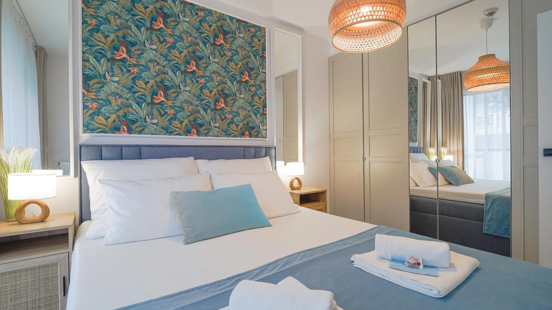 Lulu Apartments - Pod Masztami - Apartament Dwupokojowy - Basen Silownia Parking Kolobrzeg 0*,